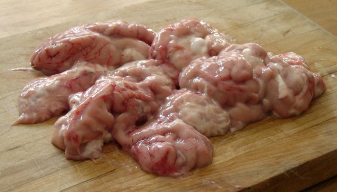 Pork brain, ready for cooking. https://commons.wikimedia.org/wiki/File:Porkbrain.jpg